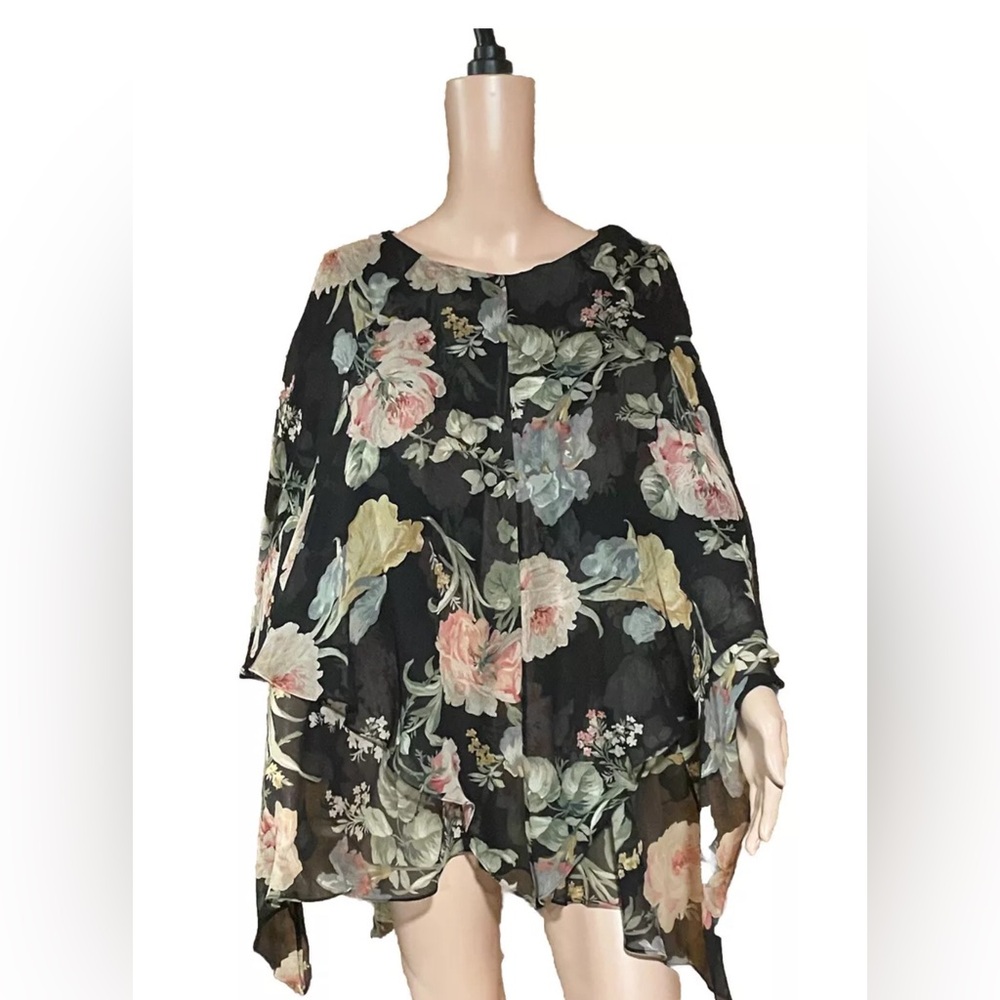 Gorgeous Lauren Ralph Lauren Floral Flowy Blouse, Size 2P